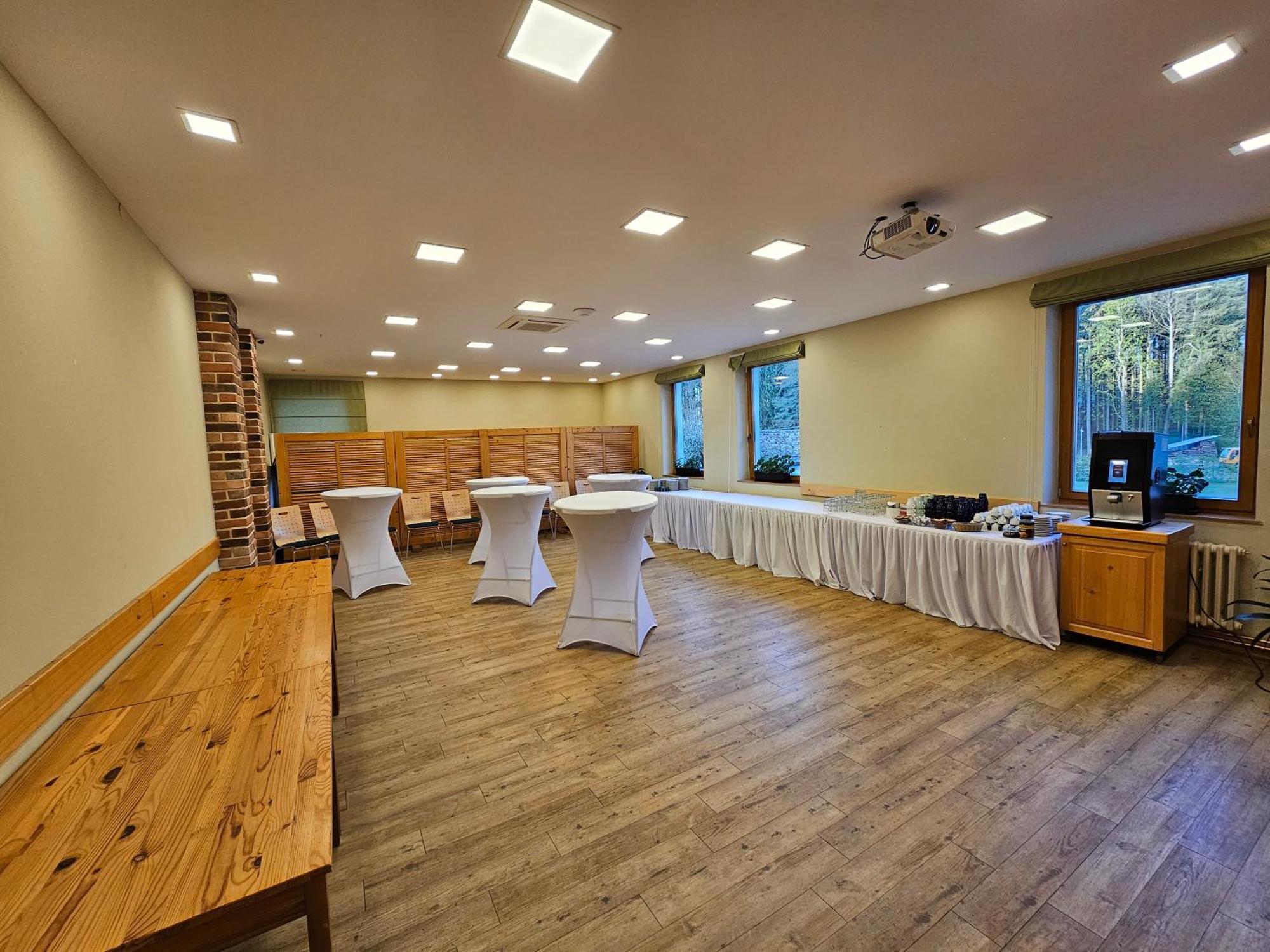Balonovy Hotel A Pivovar Radesin ภายนอก รูปภาพ